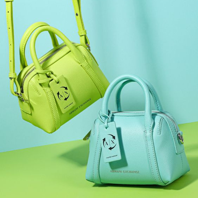 Предметное фото сумок - современные и практичные модели, придающие вашему образу особый шик и стиль.