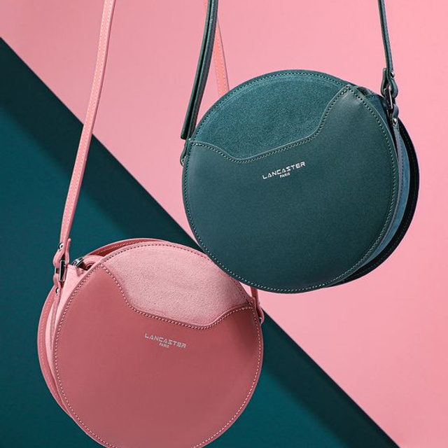 Предметное фото сумок - стильные и высококачественные модели, чтобы вы всегда выглядели стильно и уверенно.