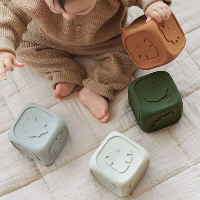 Предметное фото детских товаров - яркие и креативные товары, которые вдохновляют вашего ребенка на новые открытия и приключения.