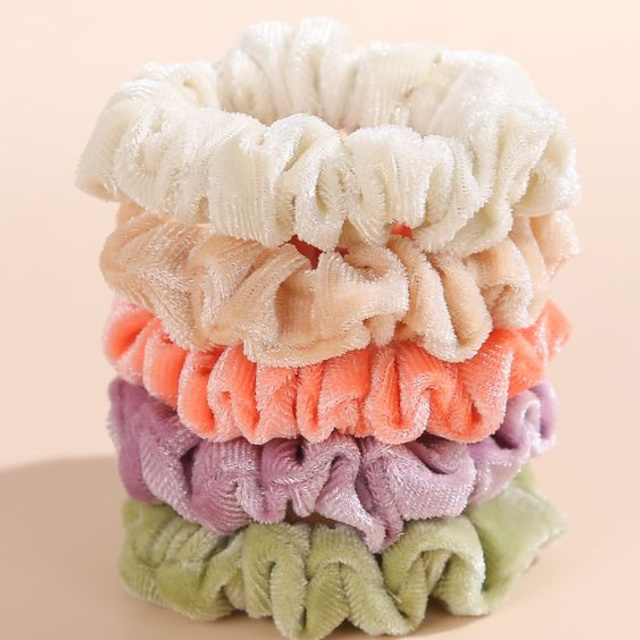 Предметное фото аксессуаров - акцент на вашу неповторимость и индивидуальность.