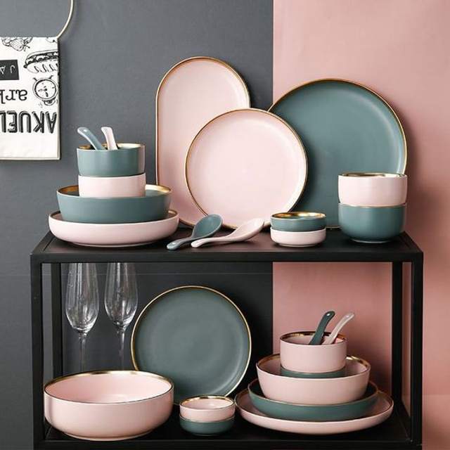 Предметное фото - качественная и стильная посуда, которая приносит радость приготовлению и сервировке.