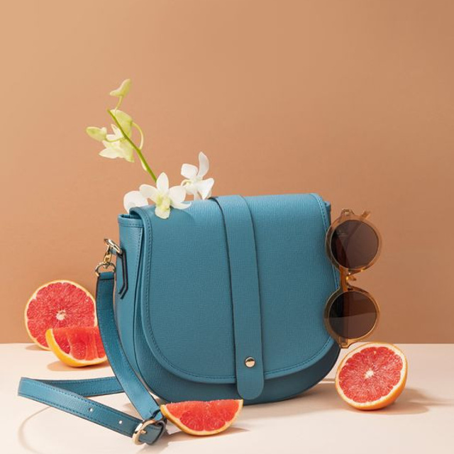 Предметное фото сумок - модные и удобные решения для вашей повседневной жизни.