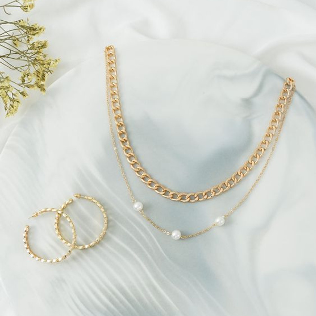 Предметное фото бижутерии - стильные акценты для вашего наряда.