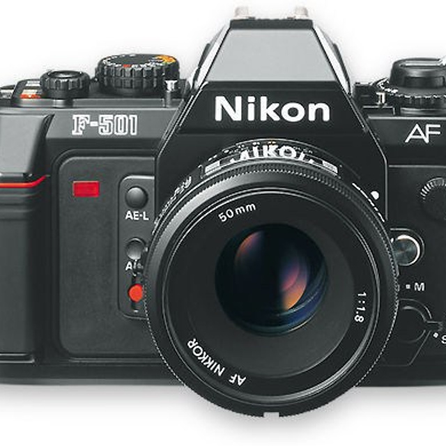 Nikon F501, фотоаппарат зеркальный малоформатный, Япония
