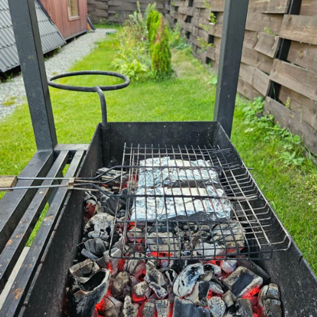 Глэмпинг в Подмосковье с баней и чаном на 6 человек - арендовать дом. Коттедж А-фрейм с баней и уличным чаном в Подмосковье - в аренду для отдыха