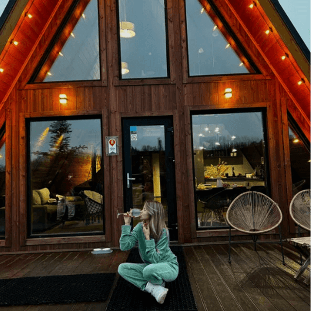 Треугольный коттедж на 6 человек с чаном и баней — Афрейм в подмосковье в аренду