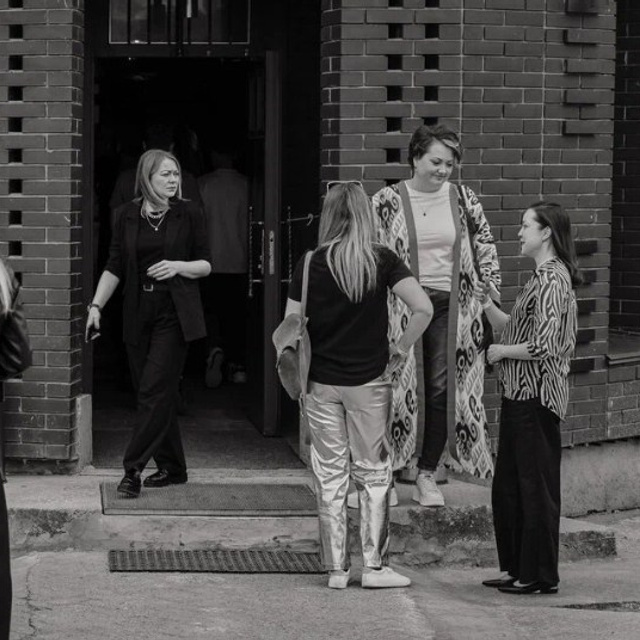 Александра ХаритоноваЧлен Союза Фотохудожников России. Портретный фотограф  www.fostorya.ru Познакомиться поближе. TINAOTEAM — комьюнити экспертов Новой Москвы, продюсерский центр, организация мероприятий ТТ