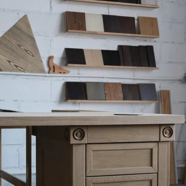 Письменный стол