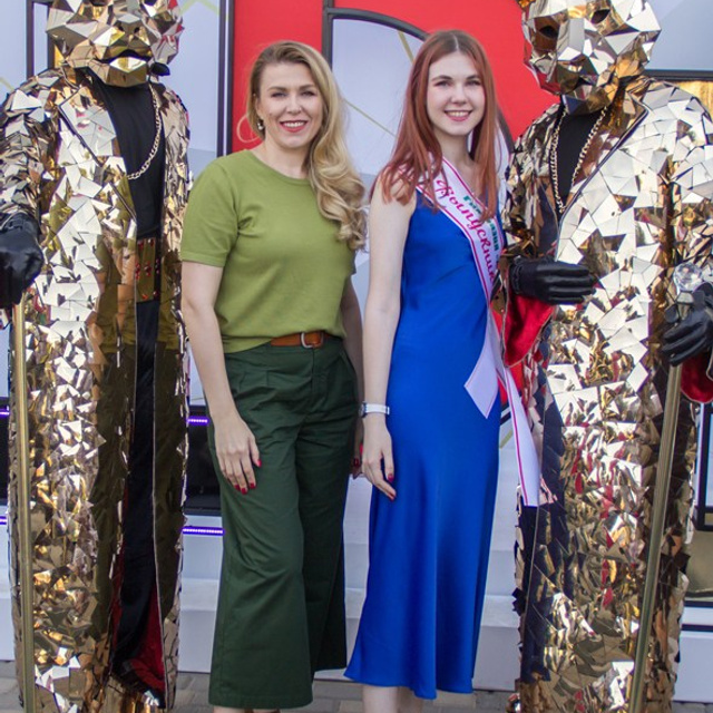 Выпускной в гимназии Лидер