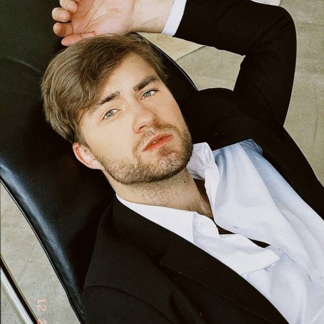 Дмитрий, 177 рост, 46-48 р-р