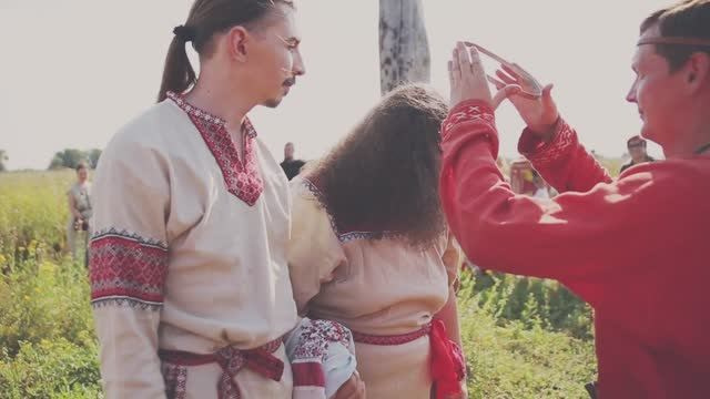 Свадебный видеограф на КМВ и в Москве. Профессиональный фотограф и видеооператор. Ловлю эмоции в движении