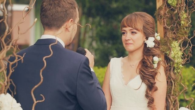 Свадебный видеограф на КМВ и в Москве. Профессиональный фотограф и видеооператор. Ловлю эмоции в движении