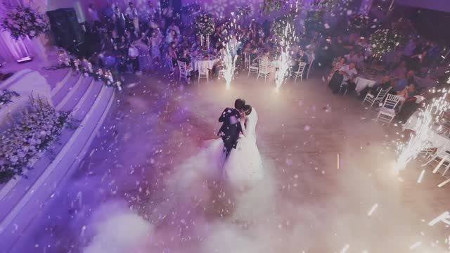 Свадебный видеограф на КМВ и в Москве. Профессиональный фотограф и видеооператор. Ловлю эмоции в движении