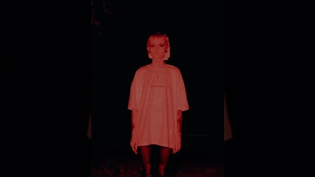 Pubblicità. Fotografo a Mosca con un’atmosfera notturna di foto