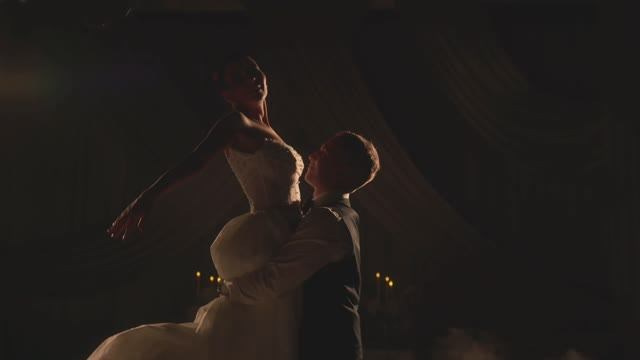 Свадебные фильмы. Видеограф и фотограф в Тюмени Нурмухаметова Анастасия