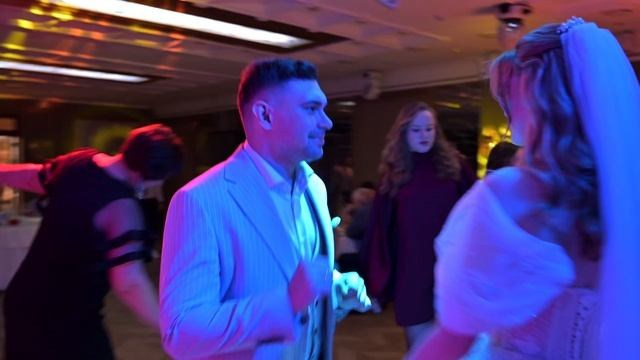 Свадебные ролики-клипы. Меня зовут Михайлов Сергей, занимаюсь фото и видео г. Чебоксарах