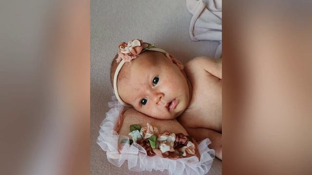 На фонах на специальной стойке. Фотограф новорождённых детский фотограф Сыктывкар Наталья Линдт