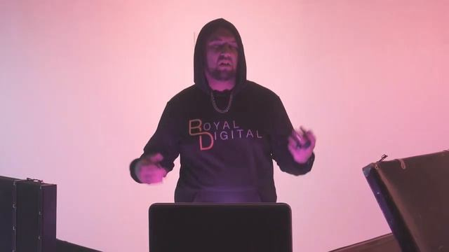 Уникальная, креативная реклама компаний и продуктов. PointWeb — Алексей Славкин: Видео, Фото, Онлайн Трансляции. Москва и М.О