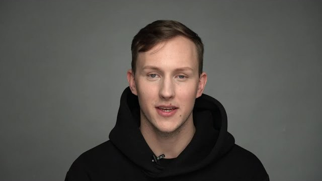 Актёр Логинов Максим. Портретная съемка в Москве, студийный фотограф Игорь Фомин