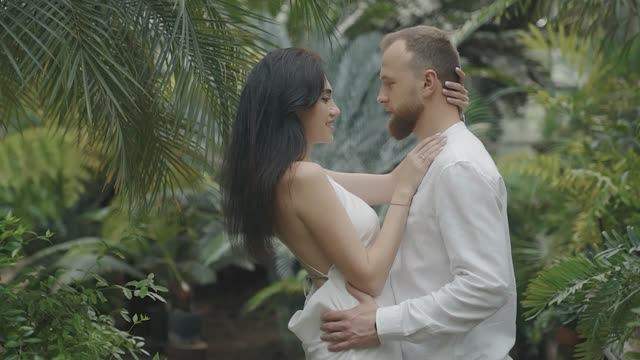 Клипы свадебные. Antonapuhtinproduction.ru