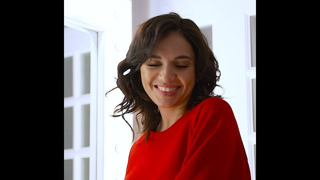 Видеосъёмка одежды для wildberries. Видеограф Осинина Татьяна — видеосъемка в Москве