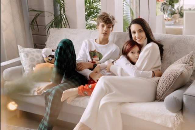 Елена и дети