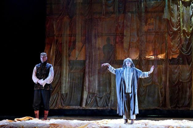 Пошив театральных занавесов и мягких декораций на заказ | Кулисы, падуги, задники. История занавеса. Превращаем идею в технологию