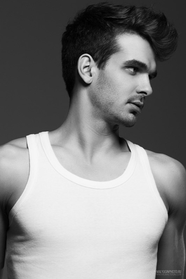 Модель для предметной съемки Артур А. Москва | Sale Easy