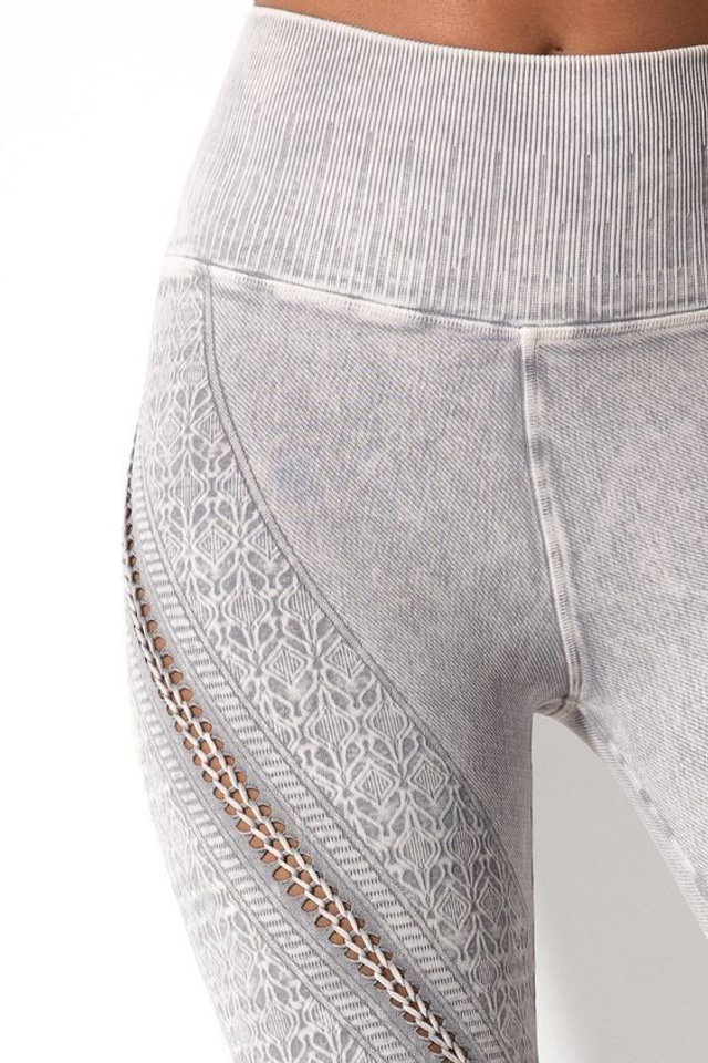 Съемка термобелья для визуализации его практичности в активных условиях