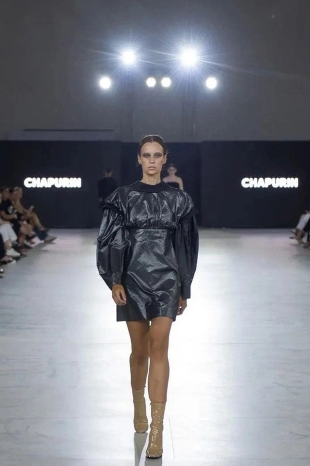 Модель для предметной съемки Милана А Н.Новгород |Sale Easy