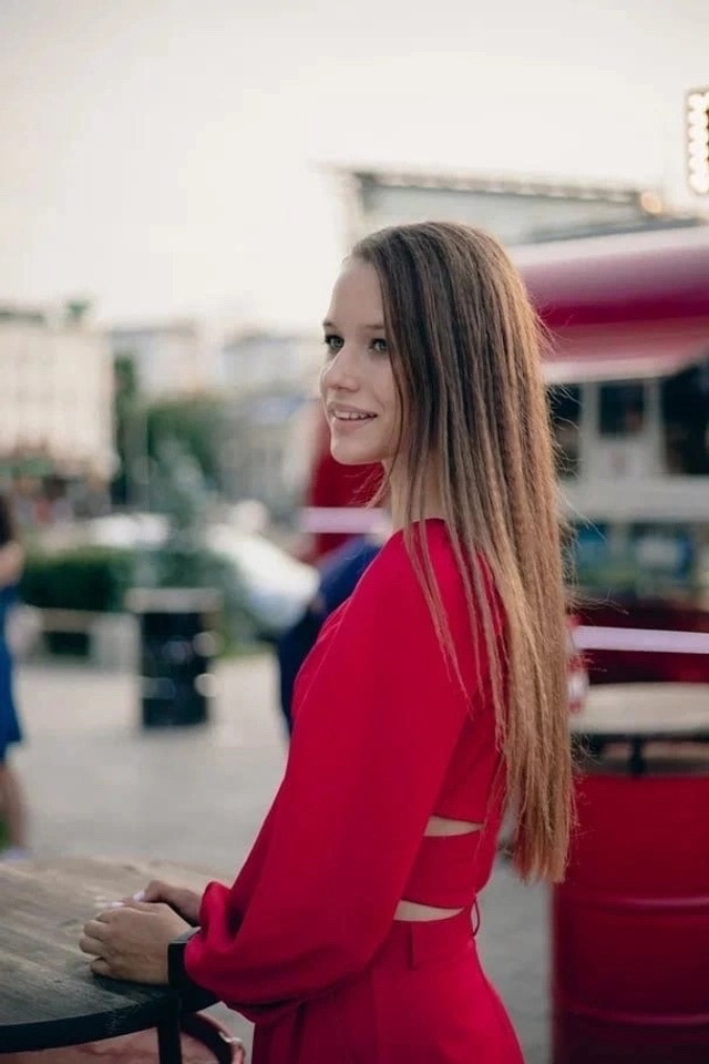 Модель для предметной съемки Милана А Н.Новгород |Sale Easy