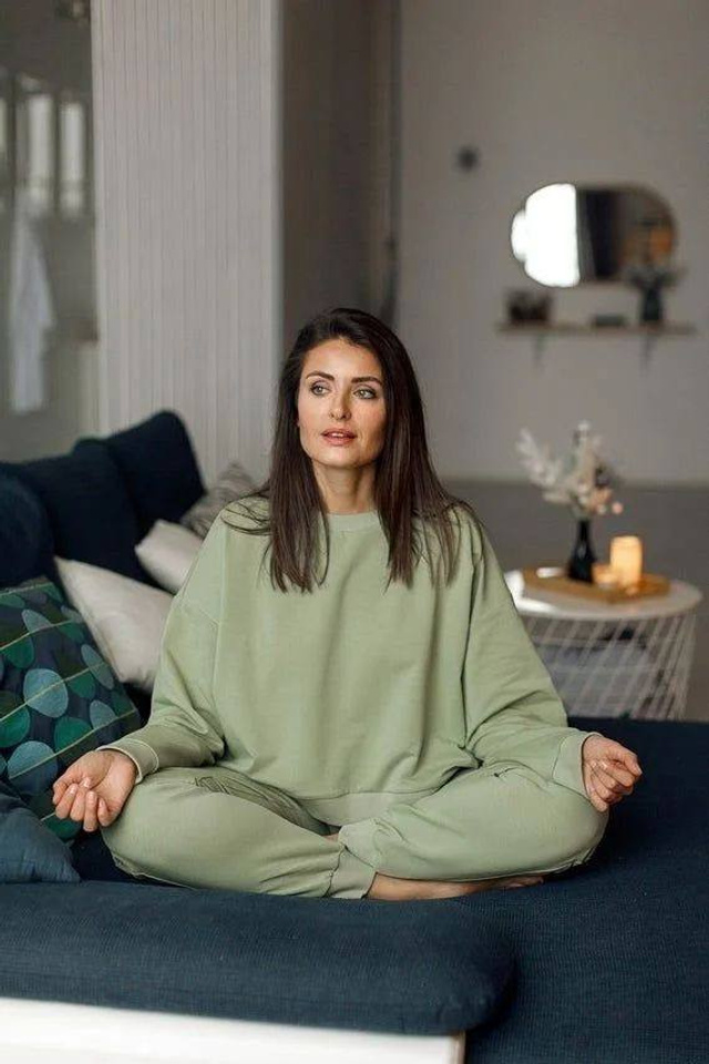 Идея для модной домашней одежды, сочетающей комфорт и стиль.