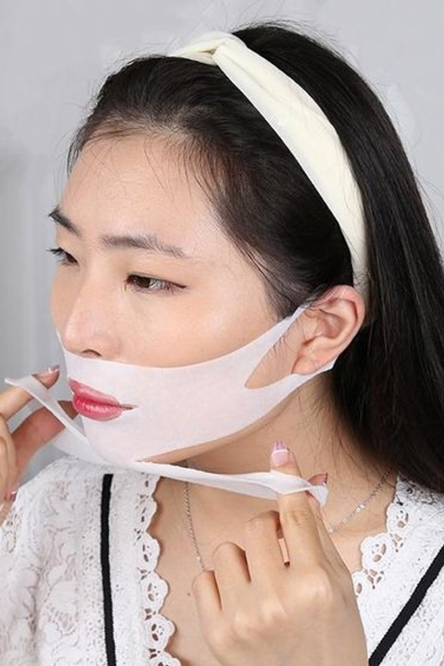 Эффектная фотосъемка масок для лица с акцентом на ключевые ингредиенты