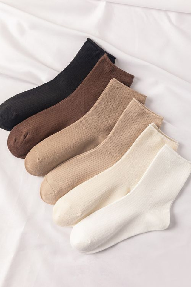 Профессиональная предметная съемка носков с акцентом на дизайн