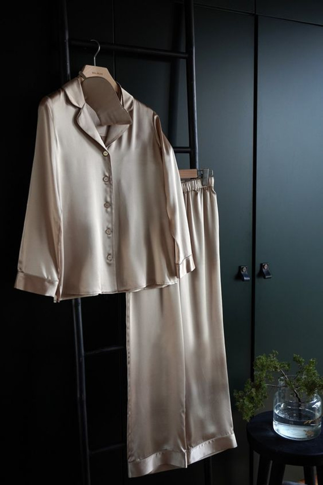 Профессиональная фотосъемка пижам для акцента на индивидуальность