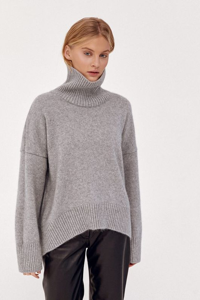 Эстетичная съемка свитеров оверсайз для осенних коллекций