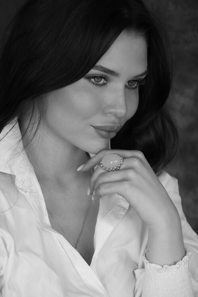 Модель для предметной съемки Надежда В. Москва| Sale Easy