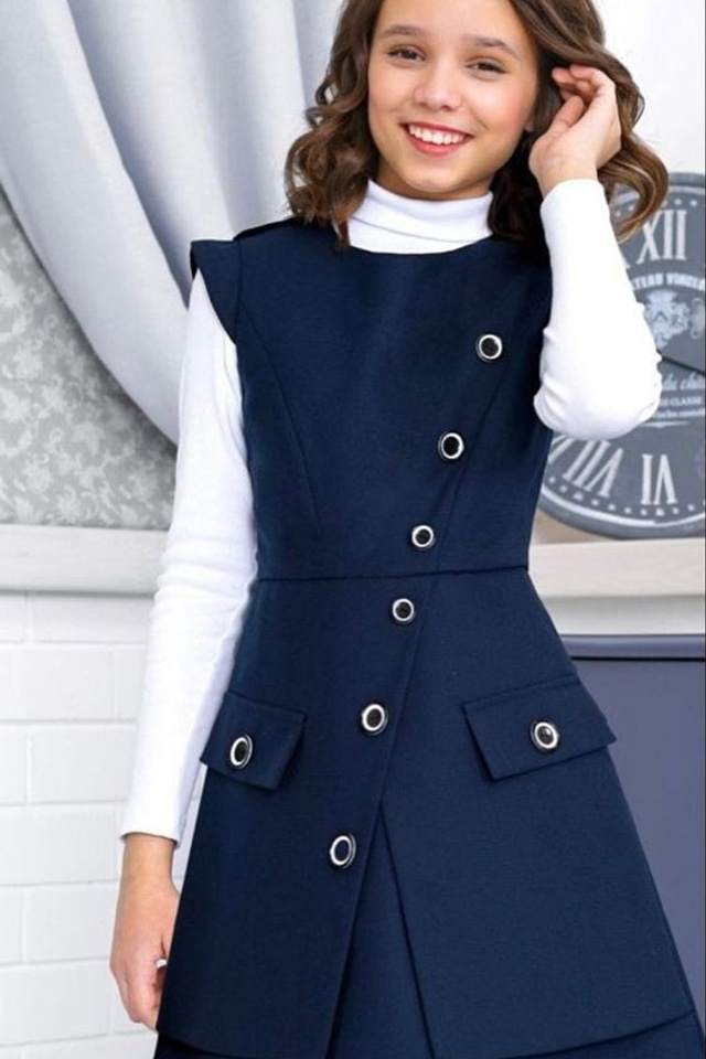 Эстетичная съемка школьной формы для визуализации современных фасонов