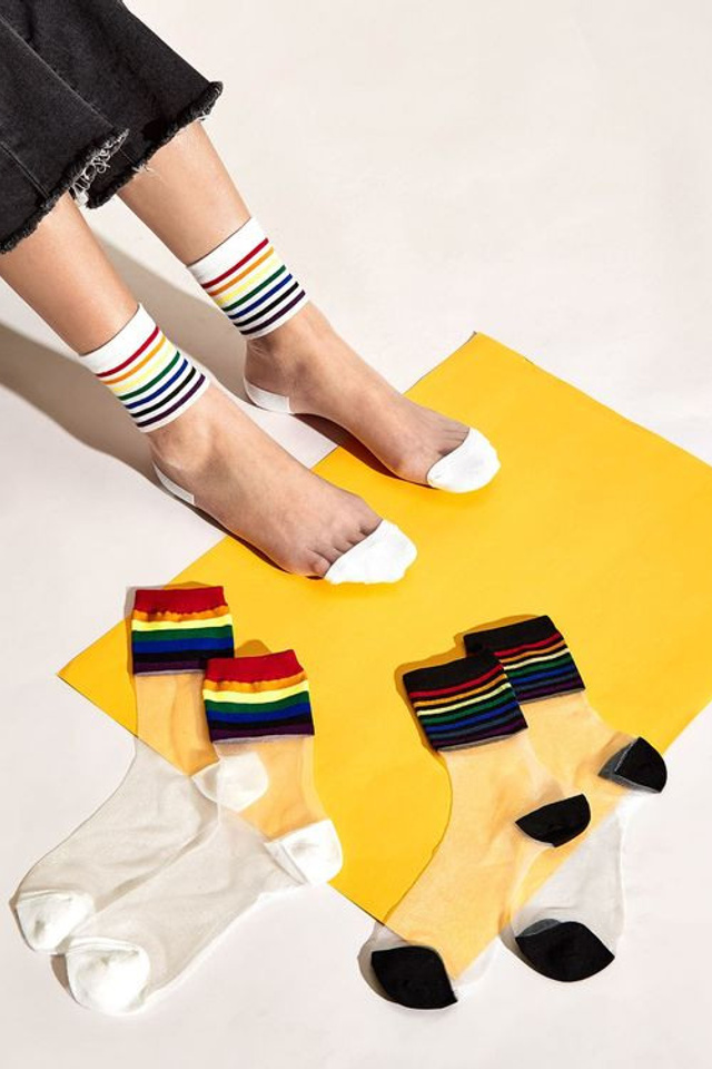 Эффектная съемка носков для выделения модных принтов