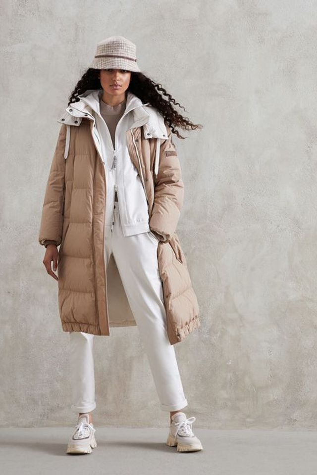 Креативная съемка курток для демонстрации модных трендов