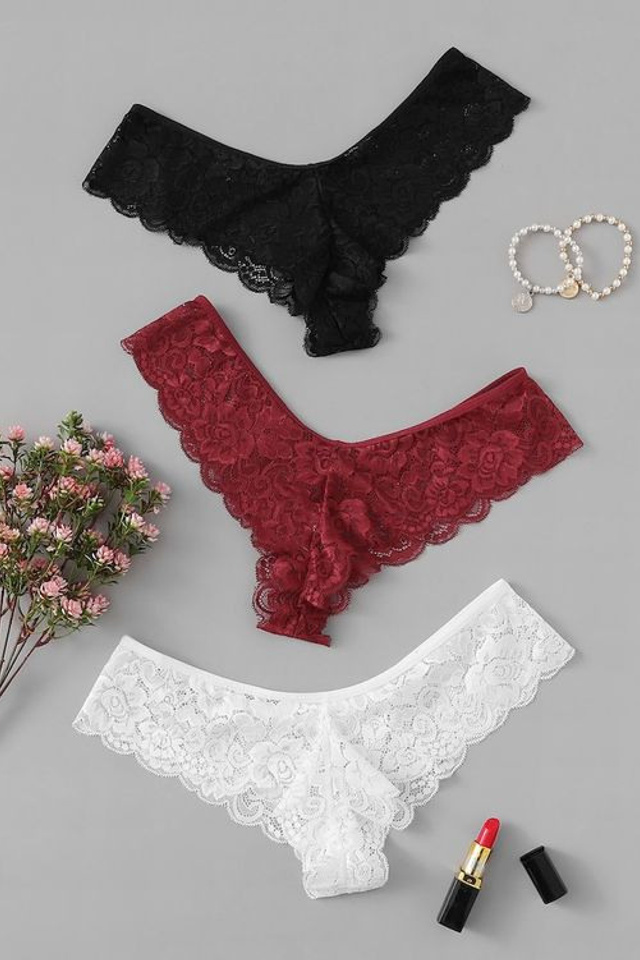 Креативная съемка для демонстрации разнообразия моделей женских трусов