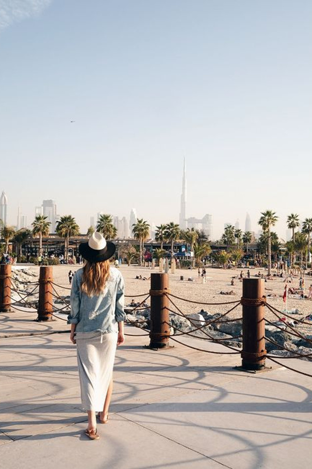 Локация Пляж La Mer для предметной съемки Дубай|Sale Easy