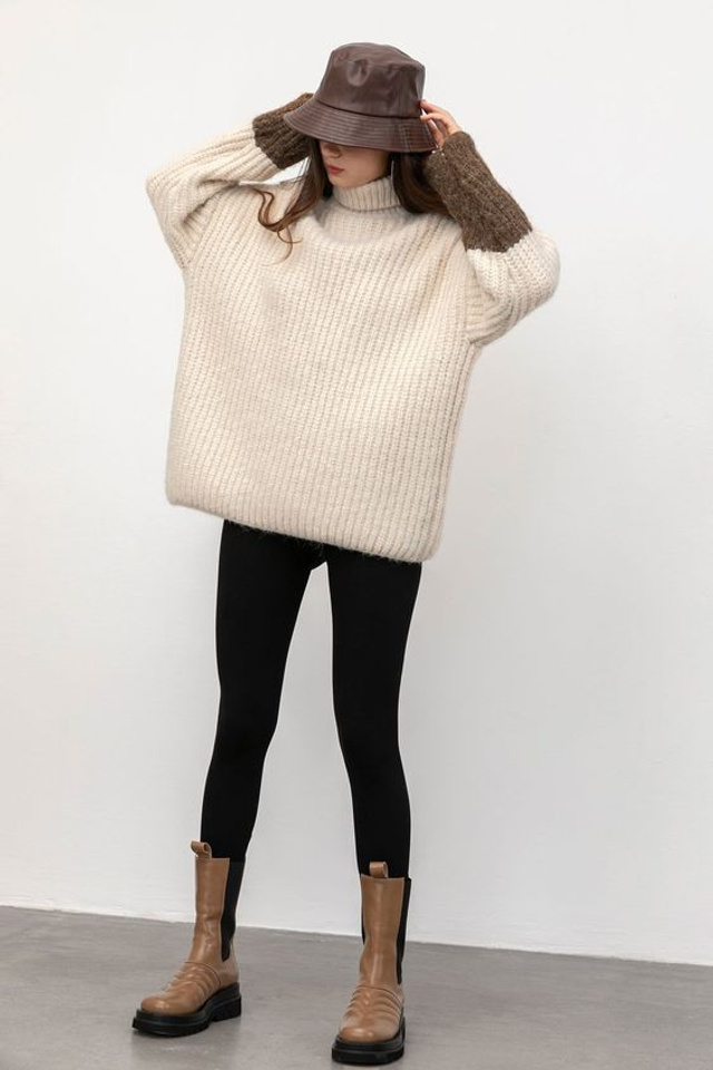 Съемка свитеров оверсайз с различными текстурами и материалами