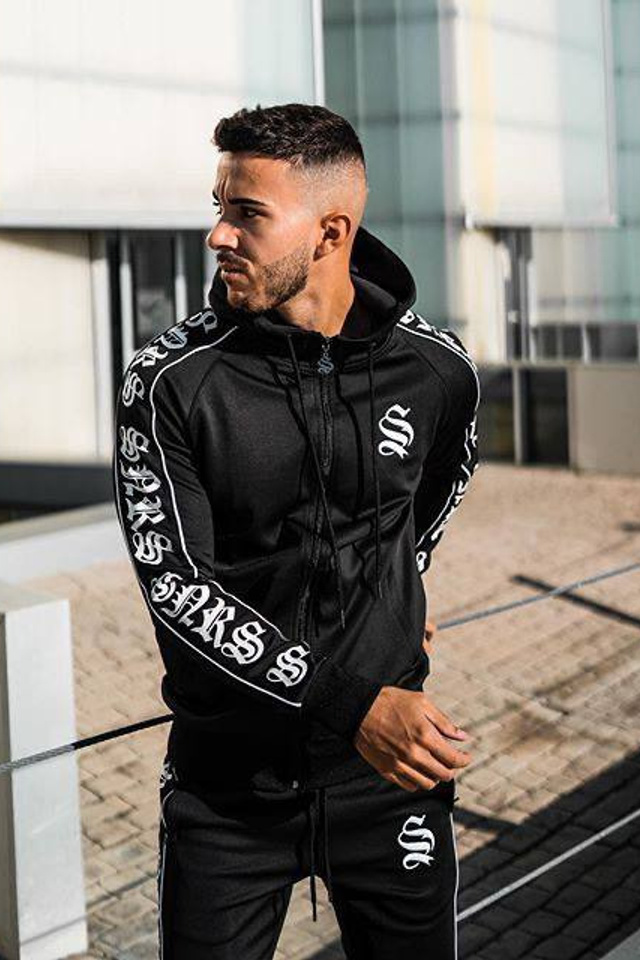 Фотосъемка худи для создания повседневного стиля