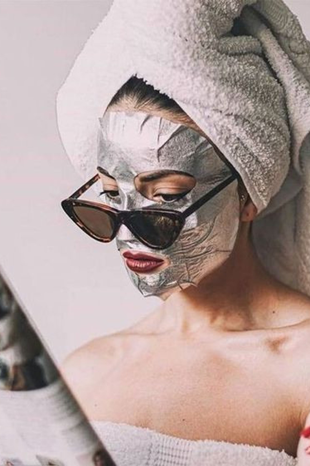 Съемка масок с акцентом на их увлажняющие и очищающие свойства