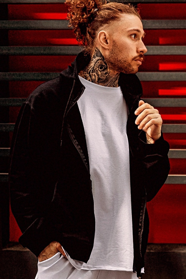 Модель для предметной съемки Вадим АА Москва | Sale Easy