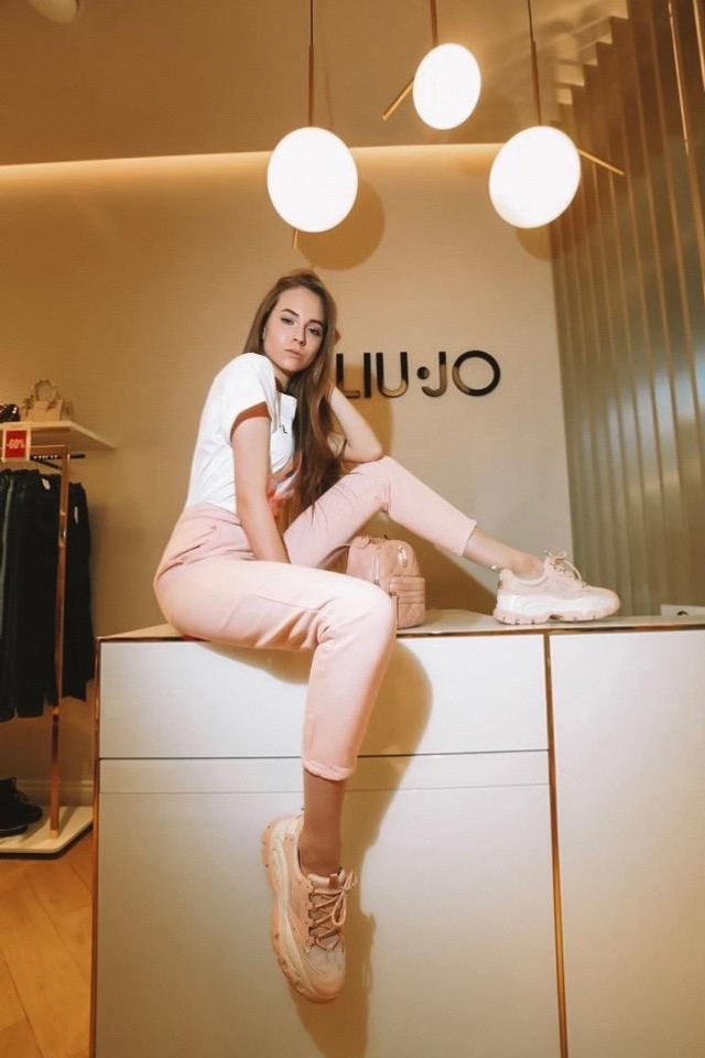 Модель для предметной съемки Мария Е. Москва| Sale Easy