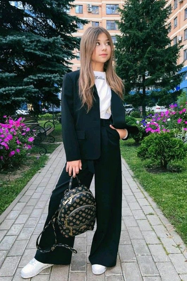 Эффектная съемка школьной формы для создания классических образов