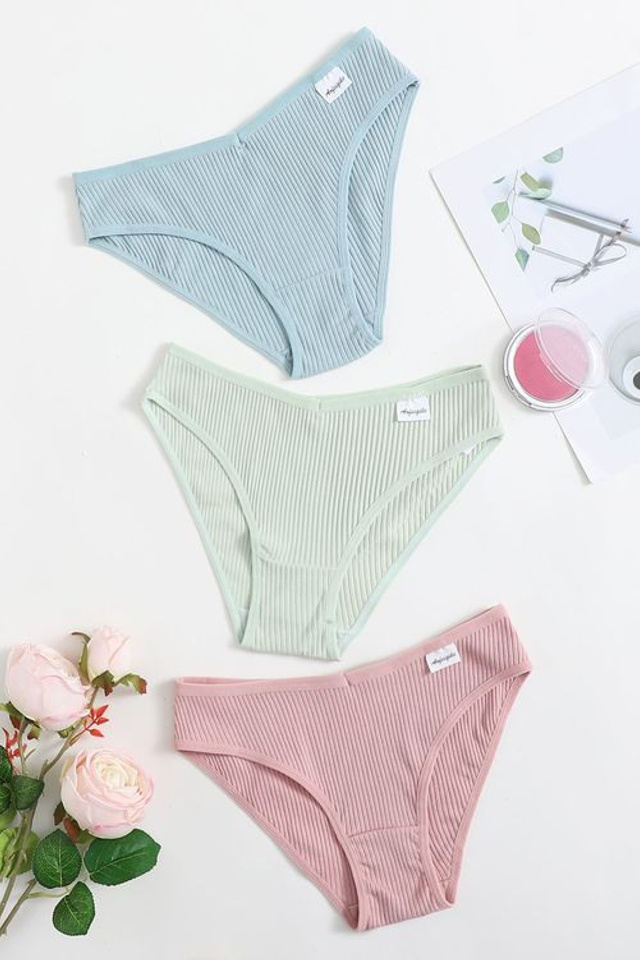 Качественная фотосъемка для рекламы и лукбуков трусов