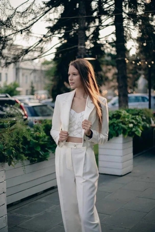 Модель для предметной съемки Милана А Н.Новгород |Sale Easy